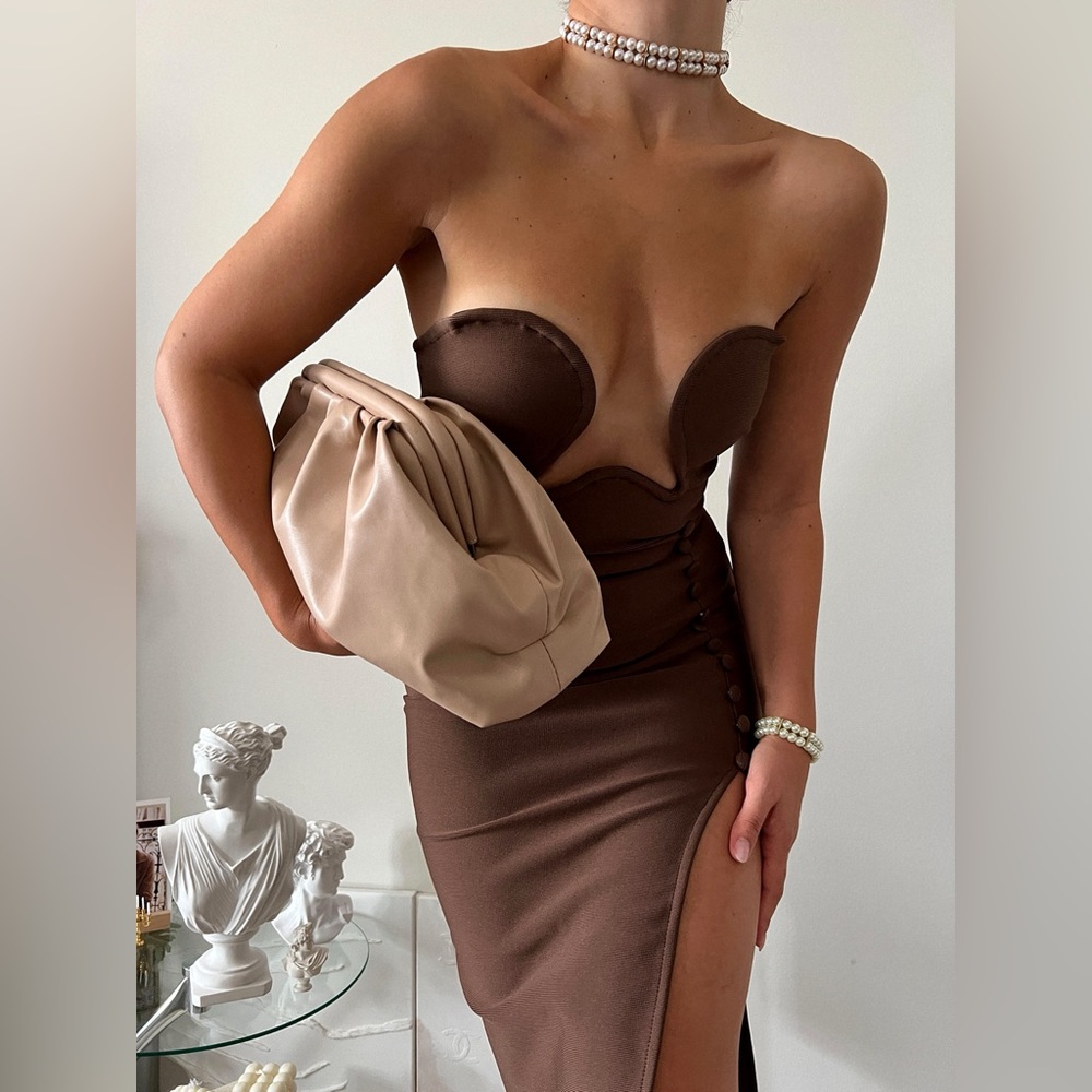 Midi dress. Brown. Size Small. Stretchy.